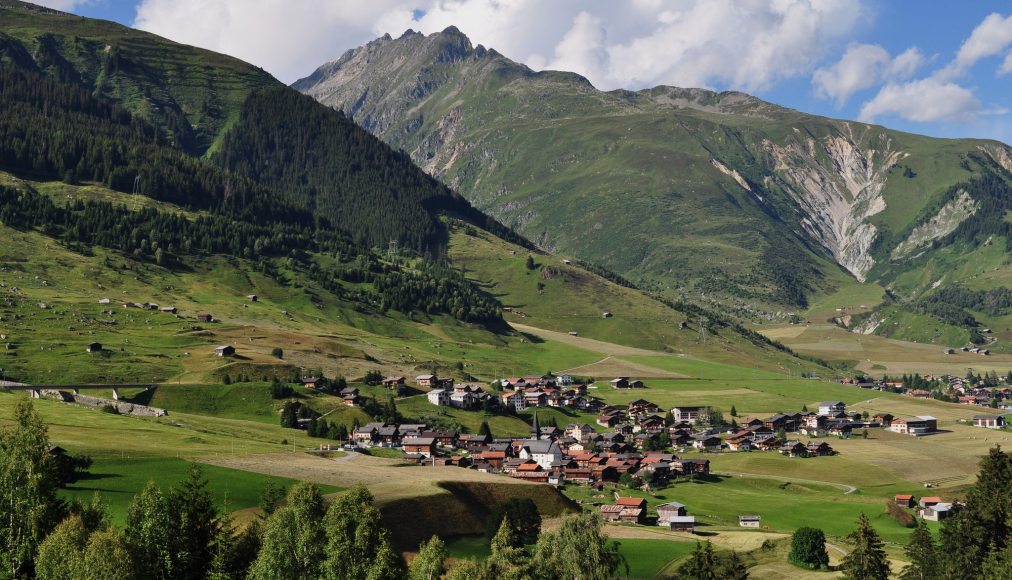 © Bernard Blanc, vue du village de Sedrun, commune de Disentis