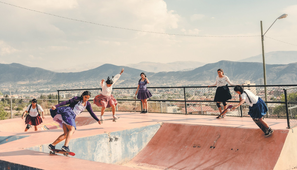 SENAC Skate Parc, Cochabamba, Bolivie. De la série Imilla (2021). / ©Luisa Dörr / Exposition Human.Kind. au Musée international de la Croix-Rouge et du Croissant-Rouge, Genève.