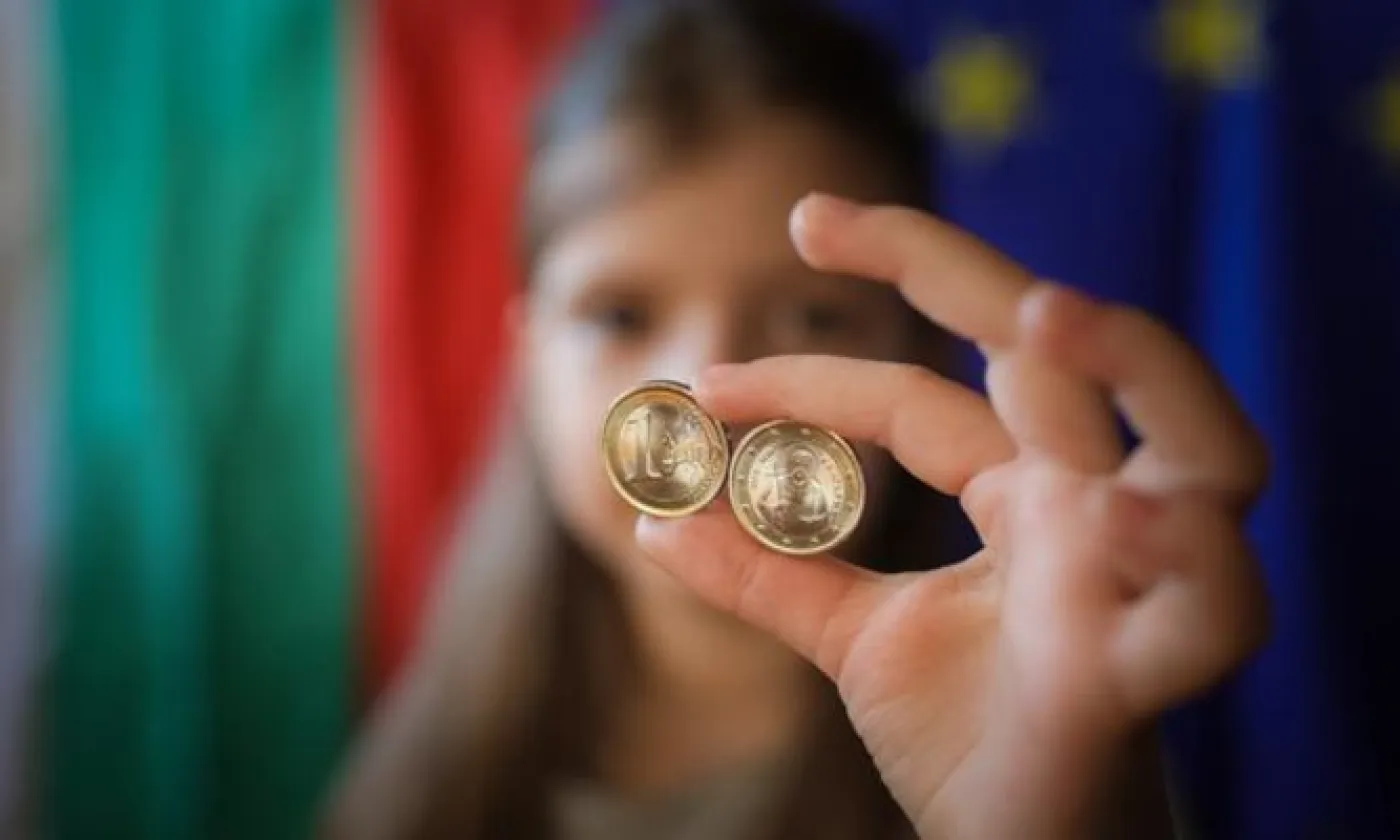 KEYSTONE - VALENTINA PETROVA