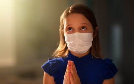 Quel rôle pour les trois monothéismes dans la crise du coronavirus? Entre santé spirituelle et aide au prochain, points de vue protestant, juif, musulman et catholique