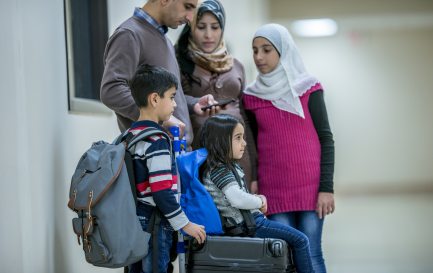 A Berne, la solidarité passe par le smartphone. / ©iStock/FatCamera